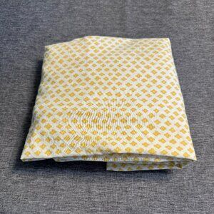 CRATE&KIDS Standard fitted crib sheet design by John Robshaw - Gold & white